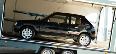 Peugeot restaure les voitures de collection de ses clients