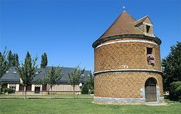 LE COLOMBIER