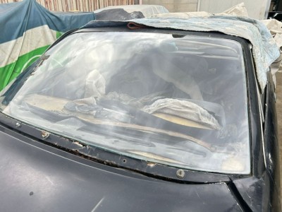 Pare-brise pour Ferrari 365 gt4 2+2, F400 et F412