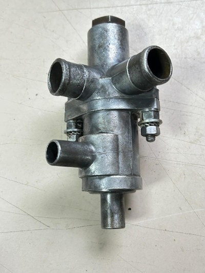 Valve de régulation de minimum du moteur pour Citroen SM