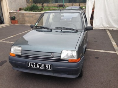 RENAULT